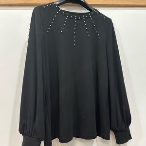 Black long sleeve with pearl yoke and sleeve details